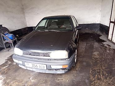 sprinter bazar: Volkswagen Golf: 1993 г., 1.8 л, Механика, Бензин, Хэтчбэк — 2