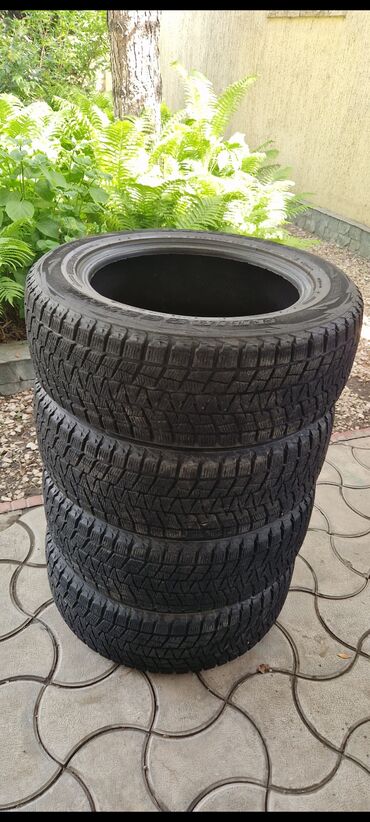 Шины: Шины 225 / 60 / R 17, Зима, Б/у, Комплект, Легковые, Япония, Bridgestone