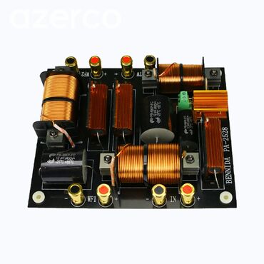 ses sisdemi: Krasover Bennida PA-2528 markalı audio krossover. Müxtəlif tezlikləri