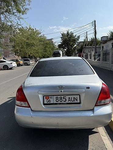 2001: Hyundai Elantra: 2001 г., Седан — 3