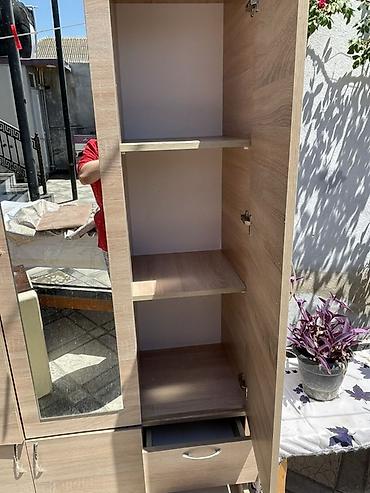 plastik dolab: Güzgülü paltar dolabı - Material: açıq palıd rəngində laminat/LDSP - — 2