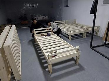 bunk bed: Деревянные кровати ручной работы из массива (хвоя). Прочные — 9