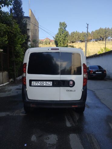 fiat maşınları: Fiat Doblo: 1.4 l | 2014 il | 200 km Sedan