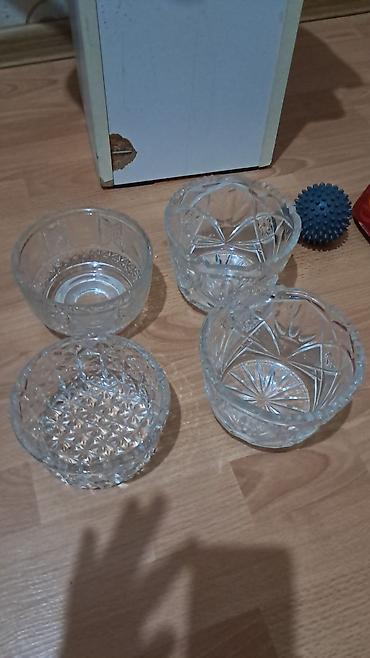 Digər dəstlər və servizlər: Mətbəx servisi dəsti - Sini: Sarı çərçivəli plastik/laminat — 26