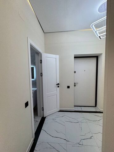 дом хай тек в реальной жизни: 2 комнаты, 47 м², Элитка, 2 этаж, Дизайнерский ремонт
