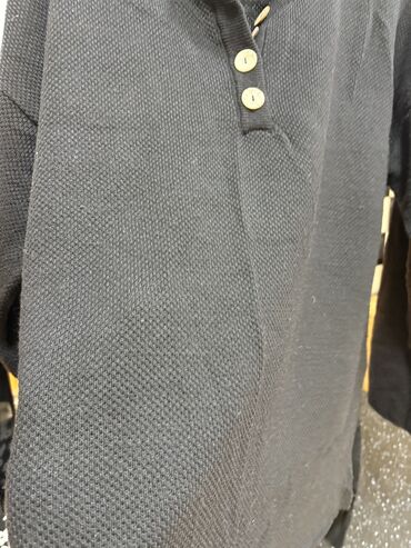 Dəstlər, kostyumlar: Kostum yaz ayları ucun pambıq serın yenıdır 65 azn alınıb 30 azn — 5