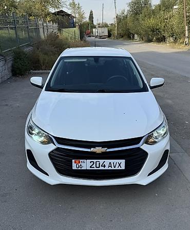 Chevrolet Onix: 2020 г., 1 л, Автомат, Бензин, Седан — 2