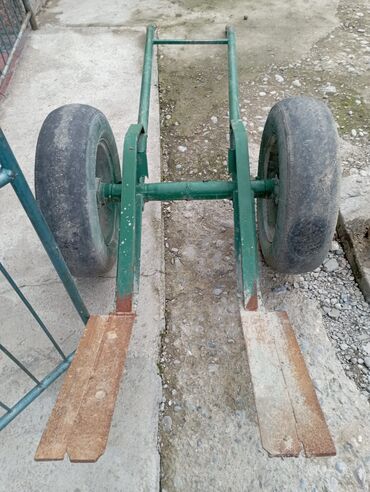 Производство пескоблоков: Срочно продается аппарат песко блока. В комплекте: мешалка, 2шт at lalafo.kg — 7 Производство пескоблоков: Срочно продается аппарат песко блока. В комплекте: мешалка, 2шт — 7