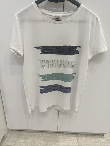 hamilə qadınlar üçün futbolkalar: Network t-shirt olcü XS amma boldu S qedir rahat
Super vəziyətdə