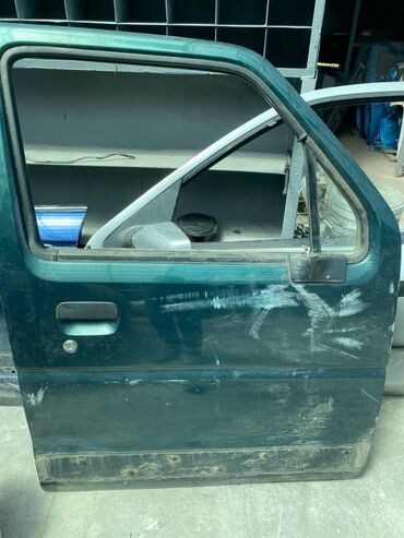 Другие автозапчасти: Дверь Suzuki Wagon R XR 1.3 БЕНЗИН 1998 перед. (б/у) КУЗОВНЫЕ ДЕТАЛИ -