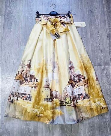 Suknje: 05. Suknje
S M L XL
3.200 dinara H — 3