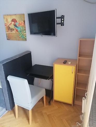 Apartments for rent: Izdajem namešten stan u Novom Sadu na Grbavici. Garsonjera se nalazi u — 10