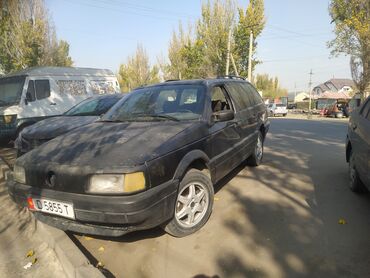 обмен на частный дом: Volkswagen Passat: 1990 г., 1.8 л, Механика, Бензин, Универсал