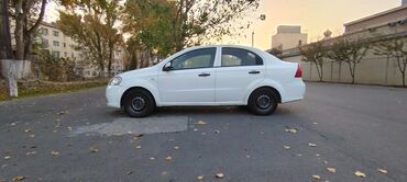 Chevrolet: Chevrolet Aveo: 1.2 l | 2011 il 420000 km Sedan — 3