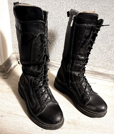 зимный обувь: Зимние ботинки женские. Брали в Леоне. Размер 36. Из натуральной