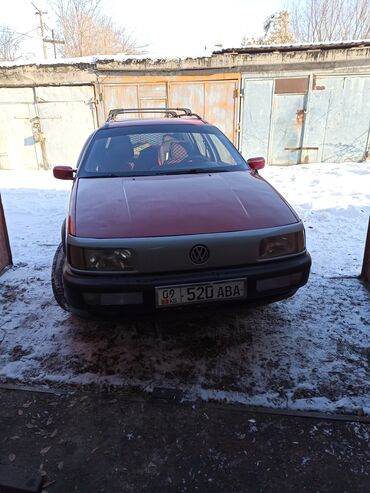 Volkswagen: Volkswagen Passat: 1992 г., 1.8 л, Механика, Бензин, Универсал