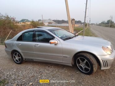 208d mercedes: Mercedes-Benz