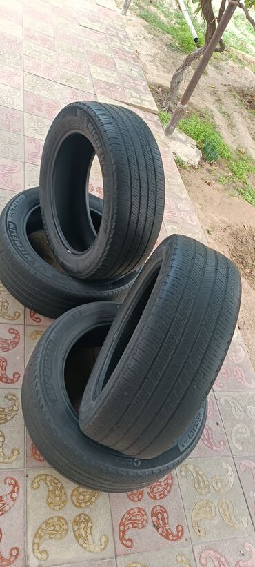 teker r19: İşlənmiş Şin Michelin 235 / 55 / R 19