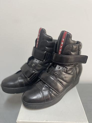 Prada UNISEX krossovkaları – yüksək boğaz, dəri, qara rəng. - Model lalafo.az -da Prada UNISEX krossovkaları – yüksək boğaz, dəri, qara rəng. - Model
