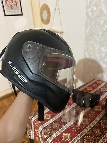 Motonəqliyyat: LS2 tam üzlü motosiklet dəbilqəsi - Rəng: mat qara. Normal vəziyyətdə — 3