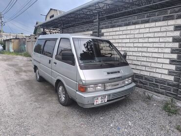 авто на кридит: Nissan Vanette: 1993 г., 2 л, Механика, Дизель, Бус