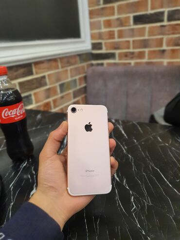 Apple iPhone: IPhone 7, 32 GB, Qızılı, Barmaq izi