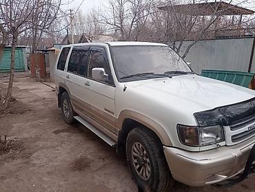 салон машина: Isuzu Trooper: 2002 г., 3.2 л, Автомат, Газ, Внедорожник — 4