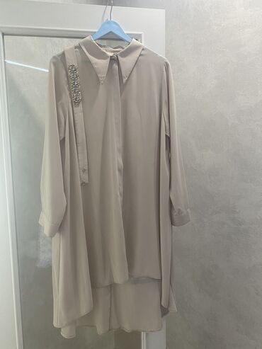 Рубашки и блузы: 2XL (EU 44), цвет - Бежевый