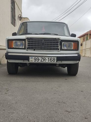 ваза стеклянная прозрачная высокая без узора: VAZ (LADA) 2107: 1.6 l | 1998 il 100000 km Sedan