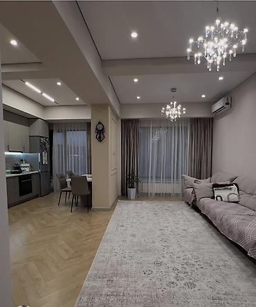 Спальные гарнитуры: Продается 2 ком кв.(переделенная на 3 студии ) 80 кв.м. Адрес; Шота — 11
