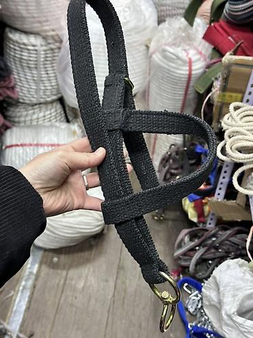 Петля-стропа из прочной тесьмы с металлическим кольцом-каровином -