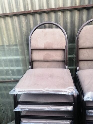 Masa və oturacaq dəstləri: Mətbəx üçün, Yeni, Açılmayan, Kvadrat masa — 19