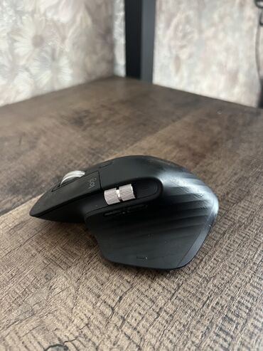 старые компьютер: Мышь Logitech MX Master 3
Мышка в отличном состоянии, с подзарядкой