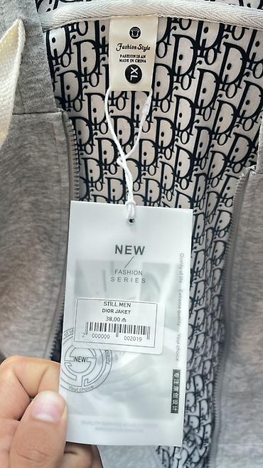 Kişi geyimləri: Məhsul: Kişi üçün kapüşonlu zipperli jaket - Brend xətti: Fashion — 1