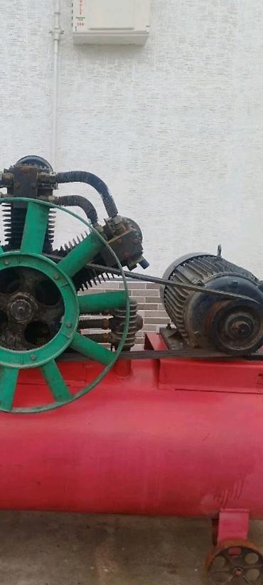 sessiz kompresör: Kompressor satıllr remazas 500 litirlik 11 bar mühərrik 7.5 kvt — 4