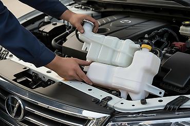 жёлтые воды: Бачок Nissan Новый, Аналог — 2