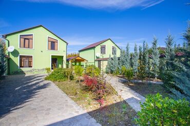 Günlük kirayə evlər: 100 kv. m, 3 otaqlı — 3