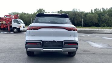 BYD: BYD : 2025 г., 0.1 л, Автомат, Электромобиль, Кроссовер — 6