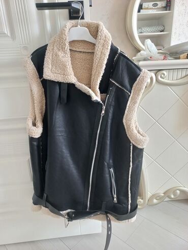 Костюмы: Qadınlar üçün isti astarlı dərili jilet - Material: xarici hissə –