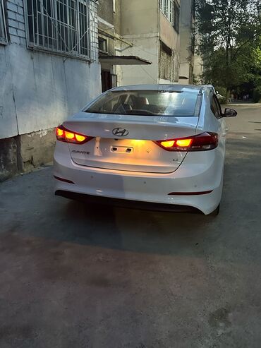 Hyundai: Hyundai Avante: 2018 г., 1.6 л, Автомат, Бензин, Седан