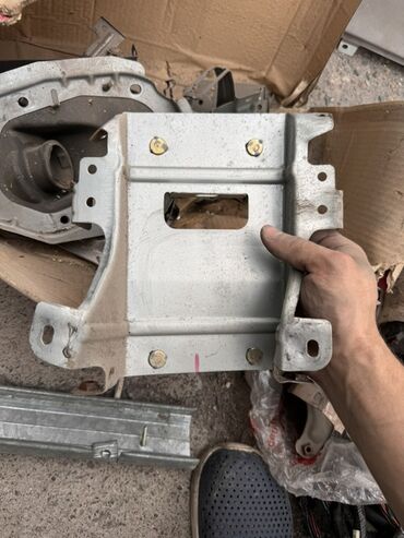 Другие автозапчасти: Запчасти для Mitsubishi space gear — 98