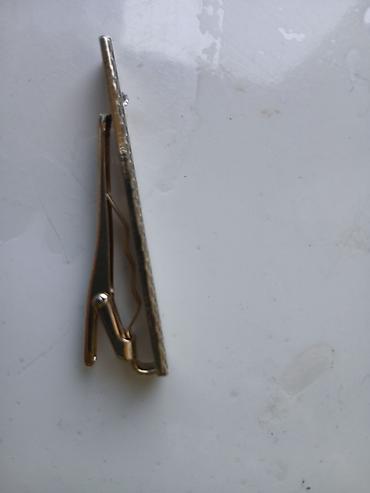 Aksesuarlar: Qızılı rəngdə qalstuk iynəsi/klipi – 2 ədəd dəst - Material: metal — 2