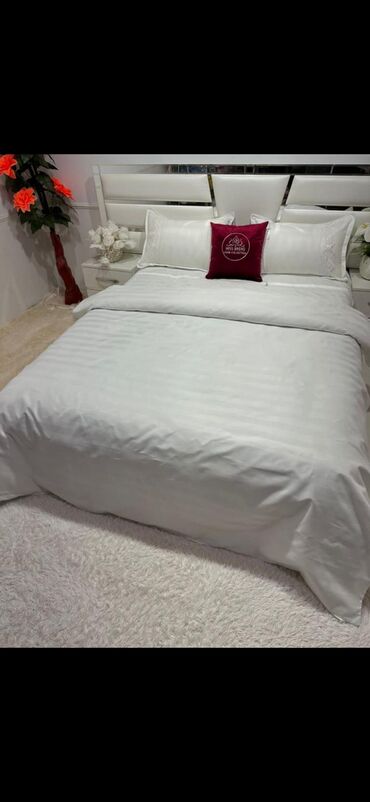 туркменский постель: Двуспальный постели набор. Качество отлично.Белый.Дешевле отдам