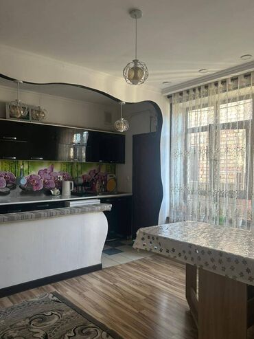 Продажа квартир: 150 м², 4 комнаты, Свежий ремонт Кухонная мебель