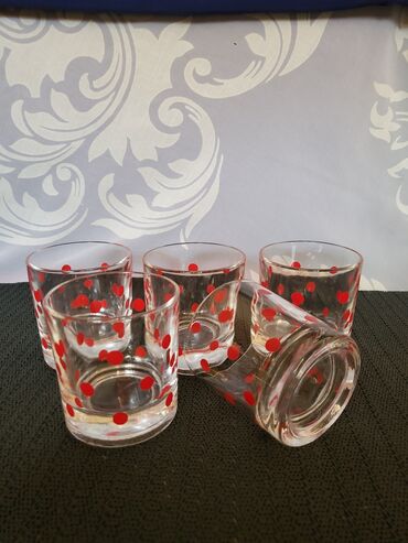 Čaše: Case za grejanu,itd puno staklo 70te. Case bez ostecenja,sve na njima na lalafo.rs — 1 Čaše: Case za grejanu,itd puno staklo 70te. Case bez ostecenja,sve na njima — 1