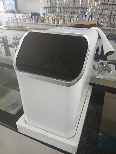 Торшеры и напольные светильники: Торшер Meaterli с мини-столиком и декоративным абажуром из перьев - — 13