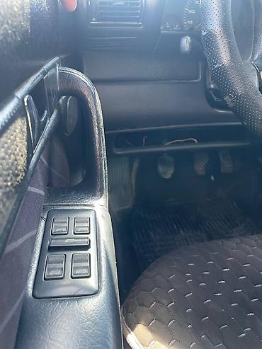 сулайманова: Audi 100: 1994 г., 2.6 л, Механика, Бензин, Седан — 6
