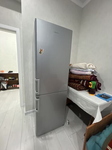 мини кондиционер для дома: Холодильник Hisense, Б/у, Двухкамерный, 60 * 185 * 55