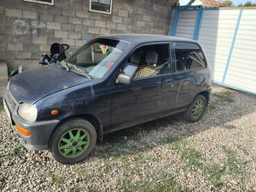 Daihatsu: Daihatsu : 1997 г., 0.8 л, Механика, Бензин, Седан