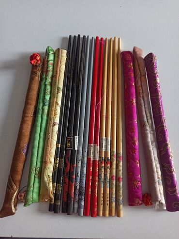 Kuhinjska oprema: Kineski štapići of bambusa . Doneti iz Shanghai . Dolaze sa vrećicama